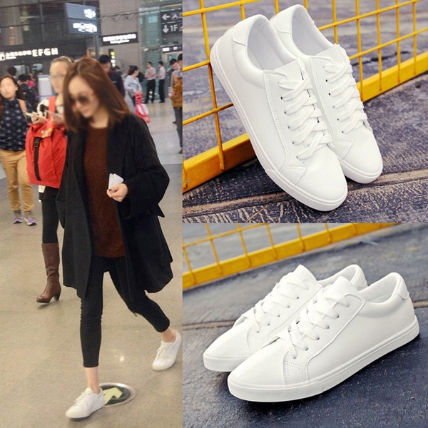 Дамски ежедневни кецове в бял и черен цвят - изчистен модел