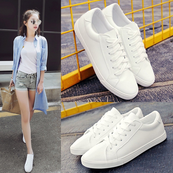 Дамски ежедневни кецове в бял и черен цвят - изчистен модел