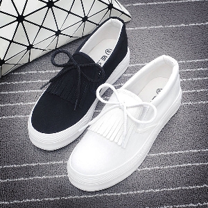 Γυναικεία παπούτσια  με λευκό και μαύρο