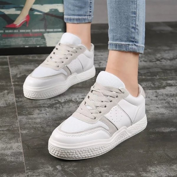 Дамски спортни маратонки с дебела подметка в бял и розов цвят