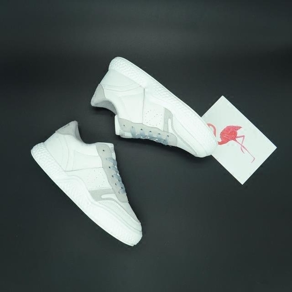 Дамски спортни маратонки с дебела подметка в бял и розов цвят