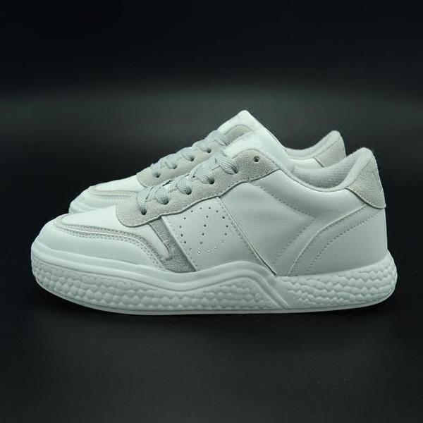 Дамски спортни маратонки с дебела подметка в бял и розов цвят