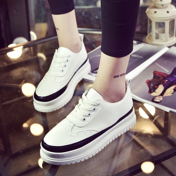 Дамски стилни маратонки на платформа в червен, черен и розов цвят