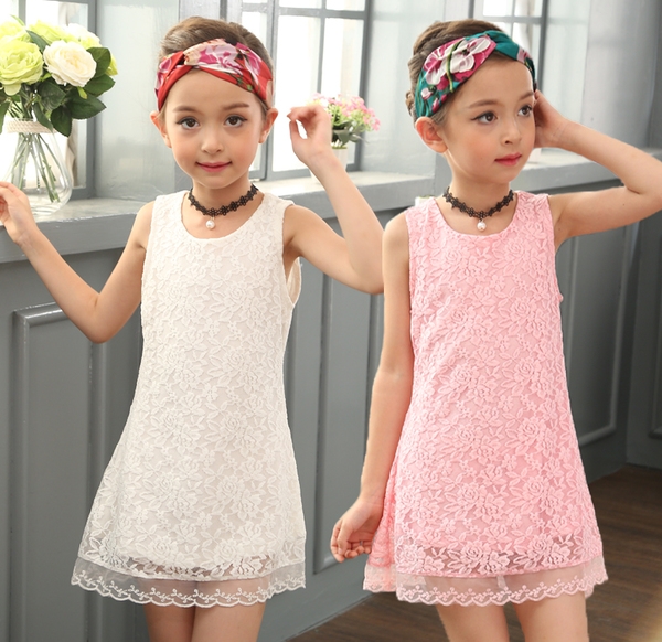 Детска дантелена рокля за момичета в бял и розов цвят в 2 модела - с японски ръкав и с 3/4 ръкав