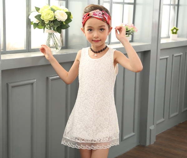 Детска дантелена рокля за момичета в бял и розов цвят в 2 модела - с японски ръкав и с 3/4 ръкав