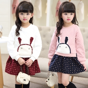 Παιδικό σετ για κορίτσια - μπλούζα και φούστα, σε λευκό, κόκκινο και ροζ, με κεντήματα στην μπλούζα