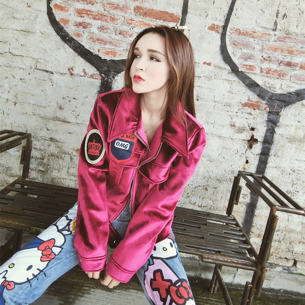 Дамско кадифено яке подходящо за пролетта и есента