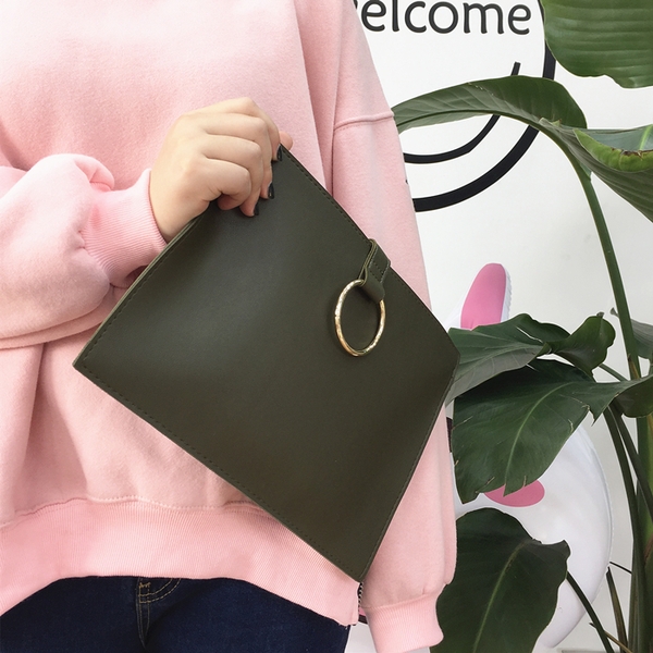 Дамски класически клъч чанти с пръстен три модела черен, кафяв, зелен