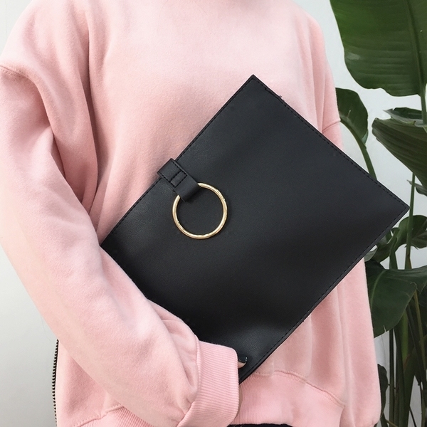 Дамски класически клъч чанти с пръстен три модела черен, кафяв, зелен