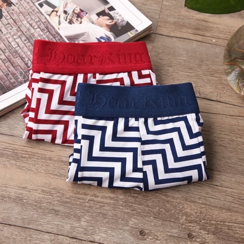 Комплект от два броя мъжки боксерки различни комбинации от модели с черепи и други фигури