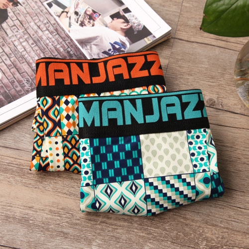 Комплект от два броя мъжки боксерки различни комбинации от модели с черепи и други фигури