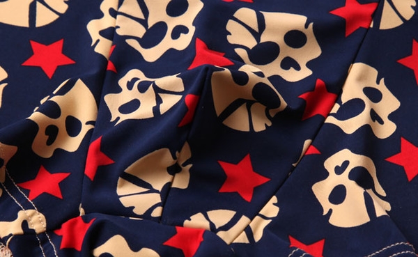 Комплект от два броя мъжки боксерки различни комбинации от модели с черепи и други фигури