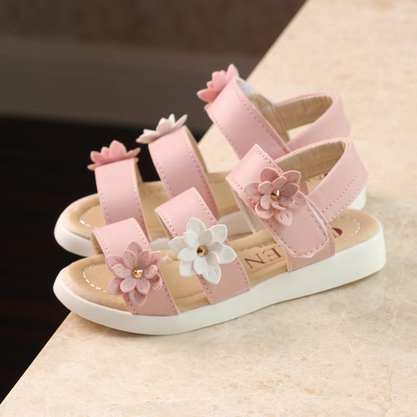 Детски летни сандали розови, бели и жълти на цветя с лепки