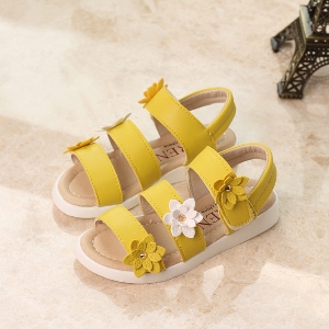 Детски летни сандали розови, бели и жълти на цветя с лепки