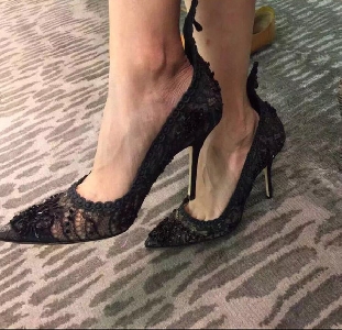 Дамски официални остри черни обувки с дантела 