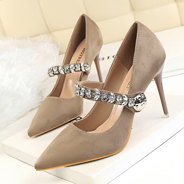 Дамски супер елегантни обувки с камъни с висок ток и заострена предна част