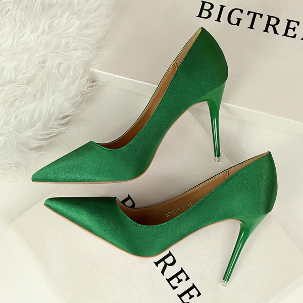 Дамски нежни обувки за официални поводи или сватбени тържества