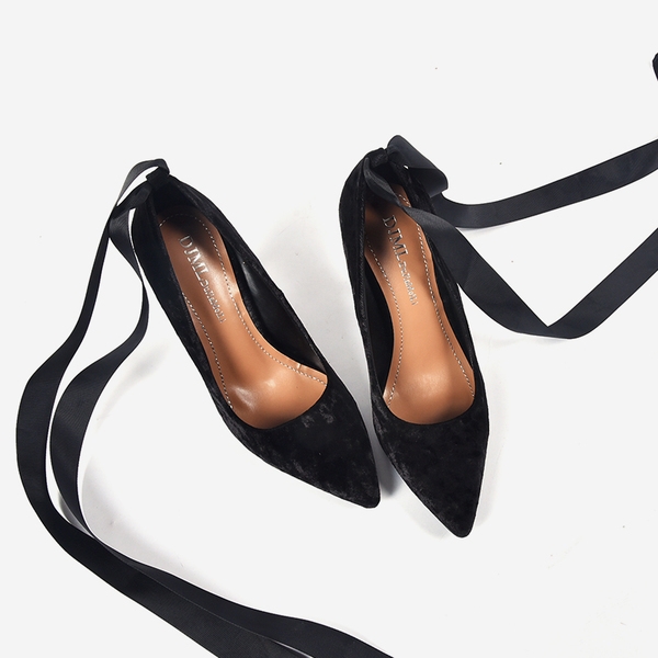 Дамски кадифени високи обувки с връзки по глезена в два цвята