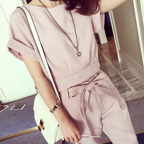 Дамски бледорозов пролетен комплект къса блузка и панталони