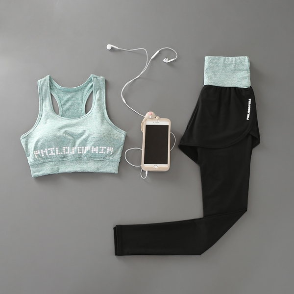 Дамски спортен екип в 3 части