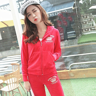 Дамски спортен екип от кадифе в различни цветове за разходка или спорт