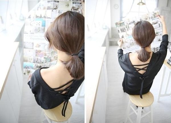 Стилна дамска туника с връзки на гърба и V-образна яка в сив и черен цвят