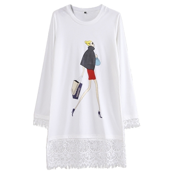 Дамска туника с дантела и интересна апликация в бяло и черно