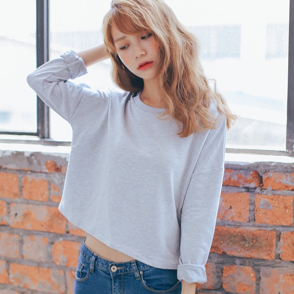 Спортна дамска блуза в изчистен модел, в жълт, син, сив, бял, розов и черен цвят