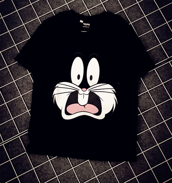 Дамска спортна блуза с анимационно изображение, с къс ръкав, в бял и черен цвят