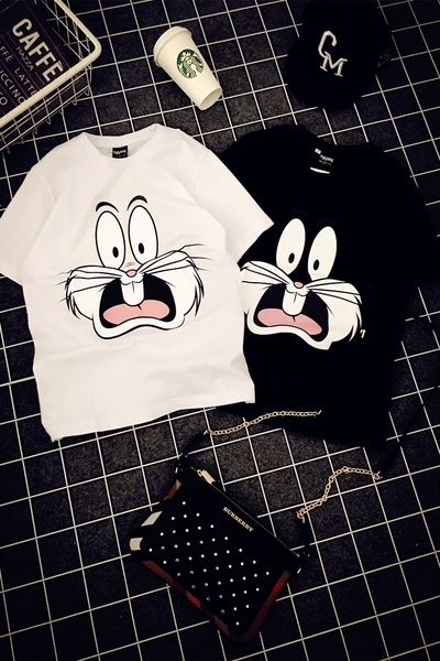 Дамска спортна блуза с анимационно изображение, с къс ръкав, в бял и черен цвят