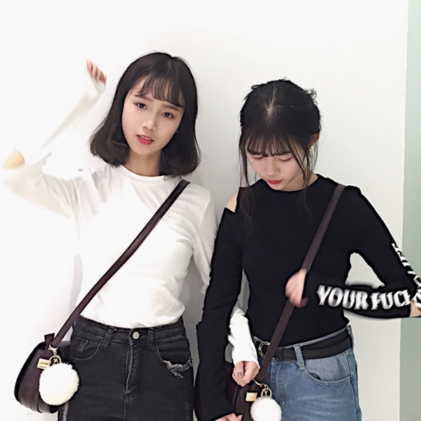 Дамска къса блуза с дълъг ръкав и надписи, в бял и черен цвят