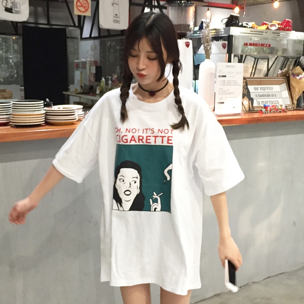 Широка дамска туника с надпис и изображение с 3/4 ръкав в бял, черен и сив цвят