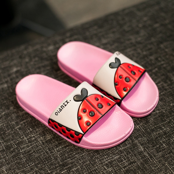 Детски чехли за момичета в черен и розов цвят с изображение на калинка