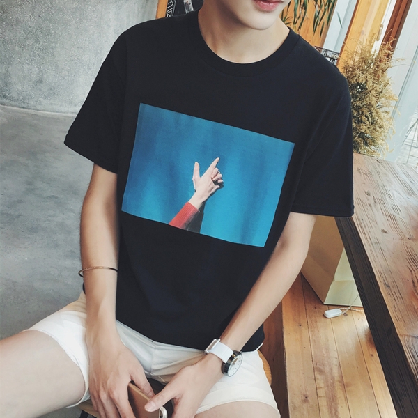 Мъжка тениска с картинка в бял и черен цвят