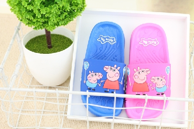 Детски гумени чехли за момчета и момичета в син и розов цвят с изображения