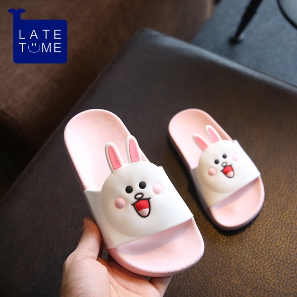 Детски гумени чехли за момчета и момичета в кафяв и розов цвят с изображение на мече и зайче и ушички