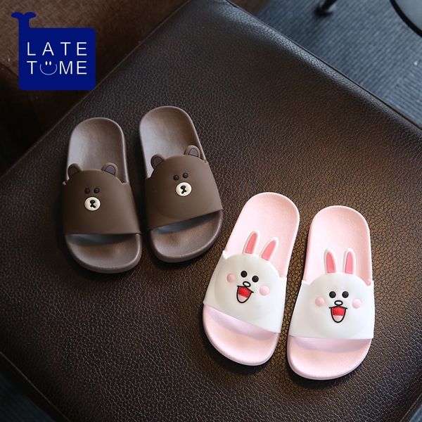 Детски гумени чехли за момчета и момичета в кафяв и розов цвят с изображение на мече и зайче и ушички