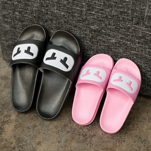 Гумени чехли за деца, жени и мъже в черен, син и розов цвят с изображение