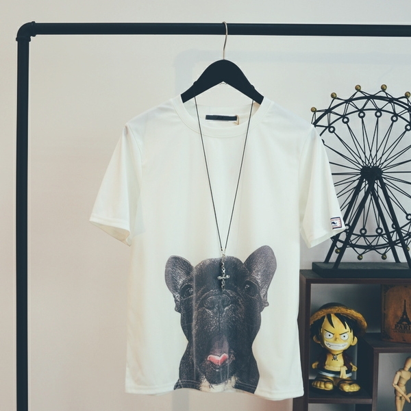 Къс ръкав няколко модела с интересни апликации в бял и черен цвят