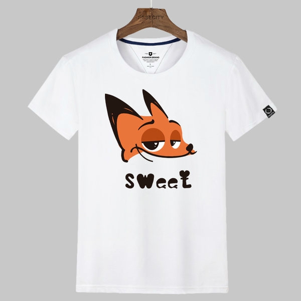 Къс ръкав много модели в различни цветове с разнообразни илюстрации