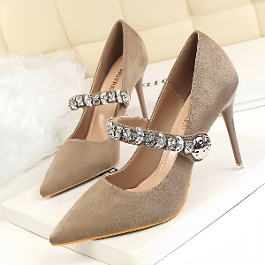 Дамски официални еко велурени обувки на ток с камъни