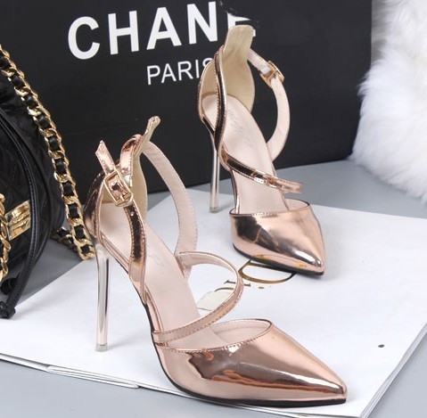 Дамски лачени сандали с ток сребристи златисти и черни 