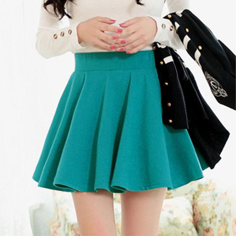 Μίνι φούστα σε διάφορα χρώματα