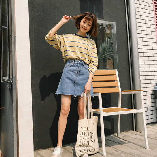 Дънкова `Boyfriend` пола леко накъсана