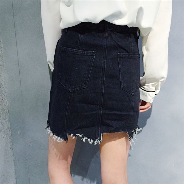 Черна спортно-елегантна пола тип `Boyfriend`