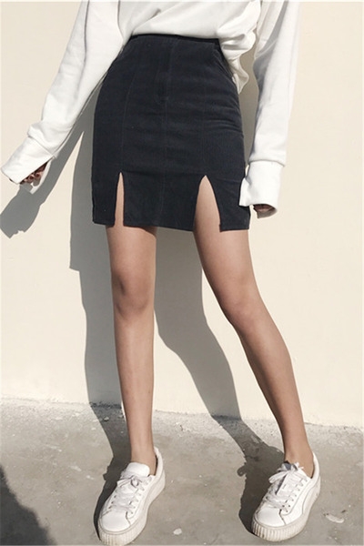 Μαύρη φούστα βελούδο με σχισμές