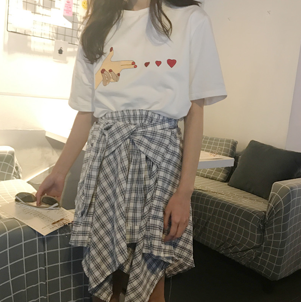 Μεγάλη κυρίες φούστα κατάλληλο για τις ζεστές μέρες