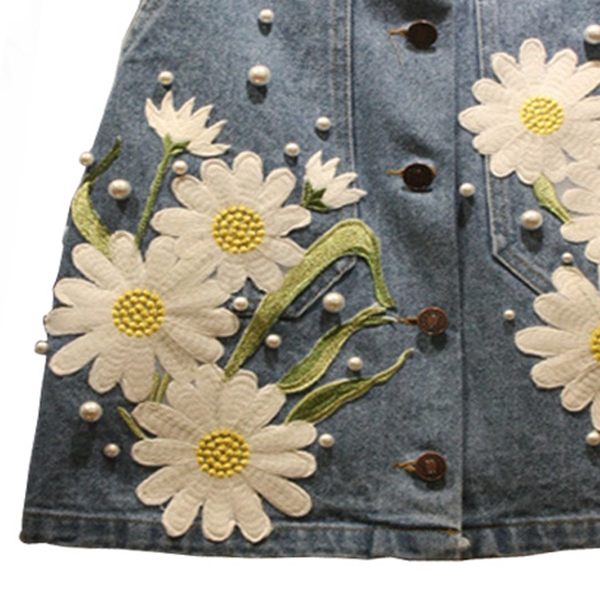 Πολλές όμορφες κυρίες φούστα με χάντρες και απλικέ λουλούδια 2017