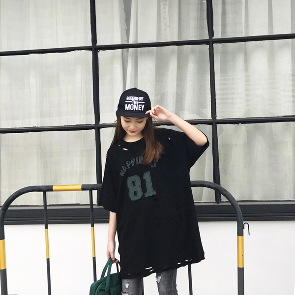 Дълга модерна дамска тениска на дупки