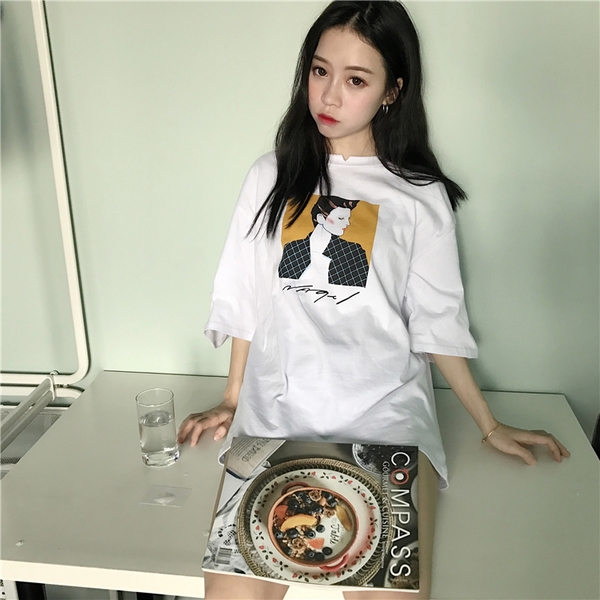 μακρύ T-shirt σύγχρονες γυναίκες με απλικέ σε δύο χρώματα